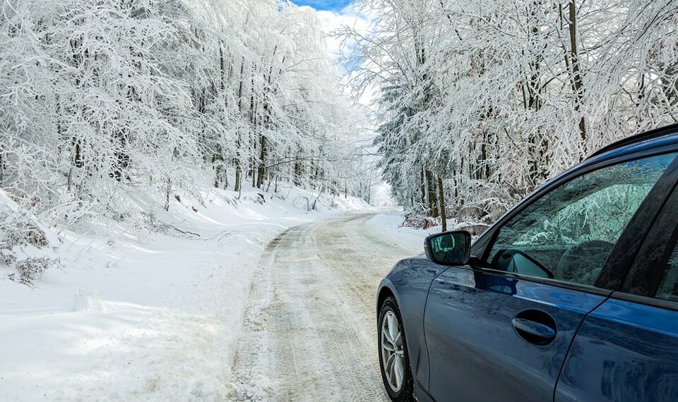 VIDEO Gratis la schi de 1 Decembrie. A nins pe Muntele Semenic