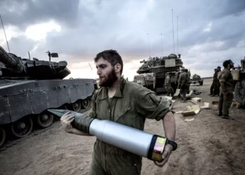 Teroriștii Hamas aruncă grenade într-un adăpost de refugiați israelieni