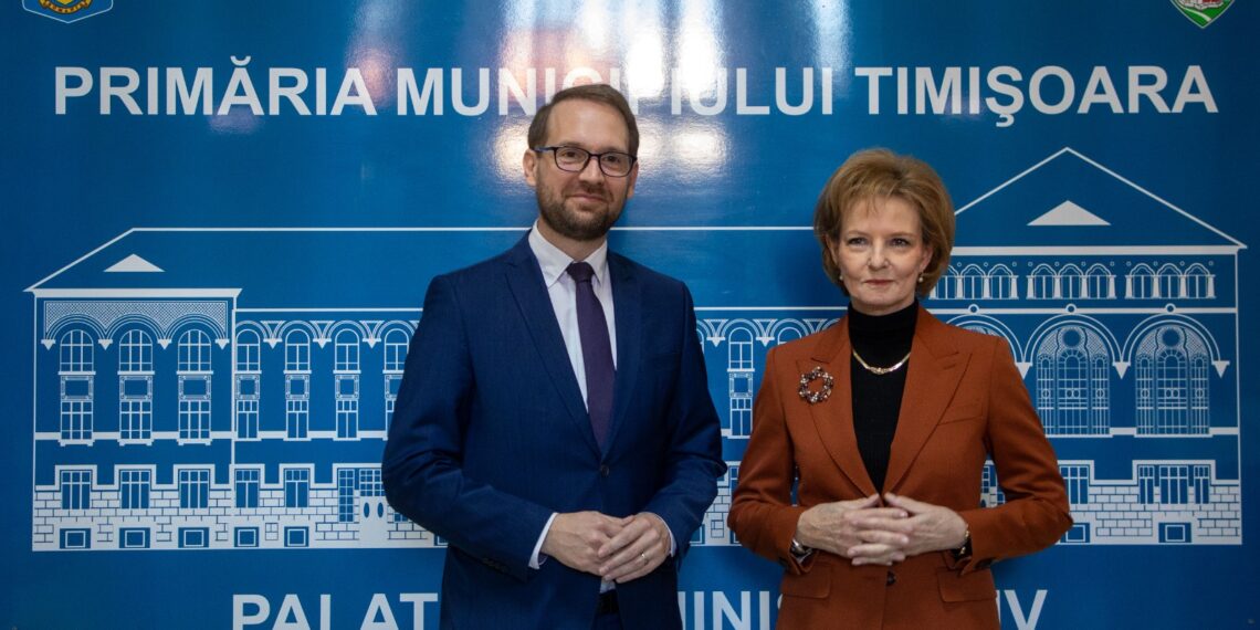 Primarul Fritz, vizitat de Majestatea Sa Margareta, Custodele Coroanei române