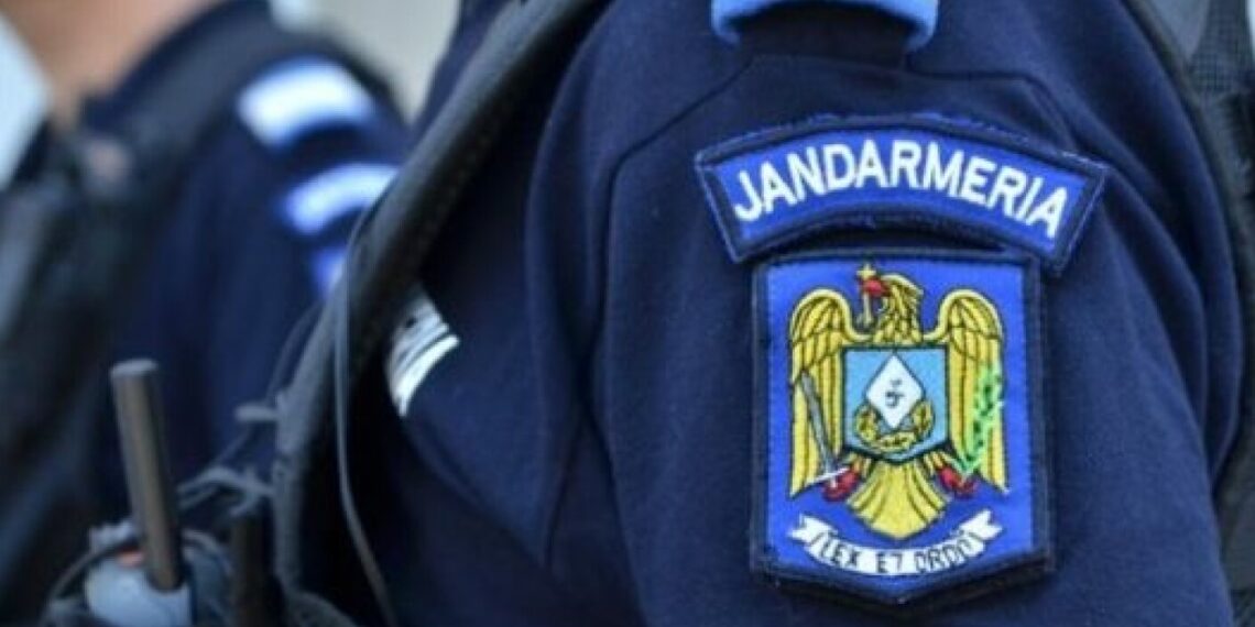 VIDEO Aniversare specială pentru un copil cu probleme cardiace. Micuțul a avut parte de o surpriză din partea jandarmilor din Timiș