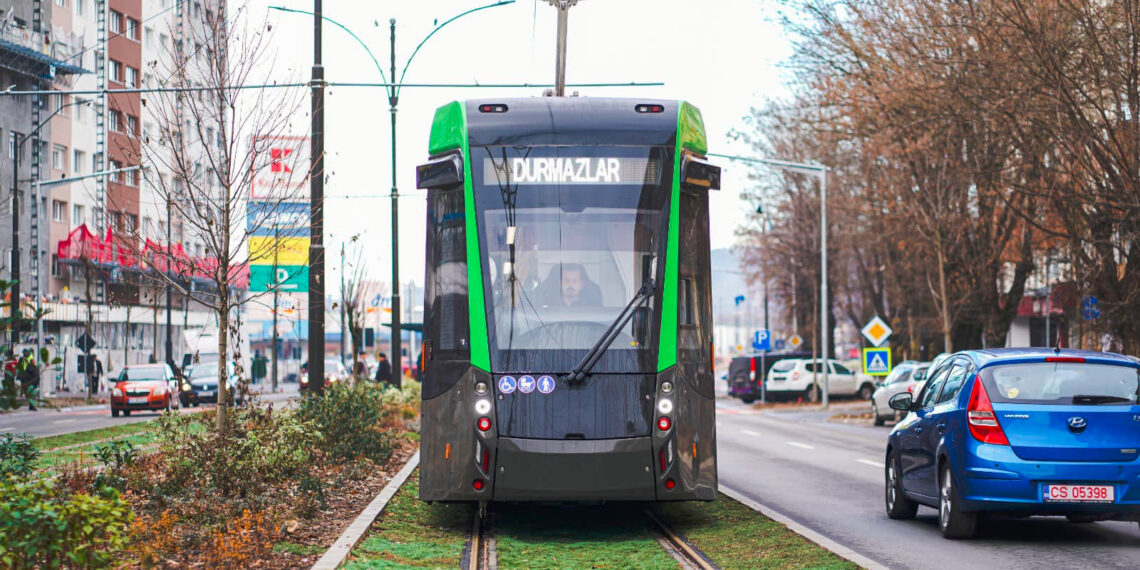 Transport public modern pentru reşiţeni! Noile tramvaie au trecut testele şi vor intra pe traseu