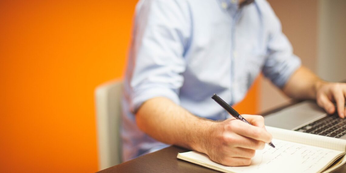 Ministerul Finanțelor și ANAF oferă suport pentru completarea și depunerea Declarației 112. Care e termenul limită