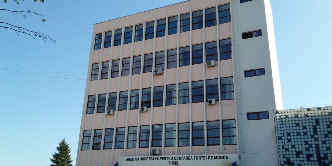 AJOFM achită subvențiile restante către angajatorii din Timiș