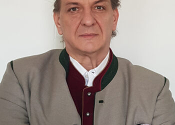 Directorul Operei Naționale Române din Timișoara, decorat cu Ordinul Național „Pentru Merit” în grad de Cavaler