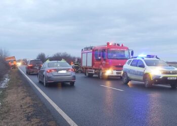 Accident grav pe DN 59. Două persoane au fost rănite