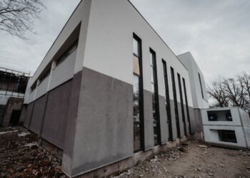 Noua centrală de tratare a aerului a sosit la Clinica de Balneologie. În ce stadiu sunt lucrările