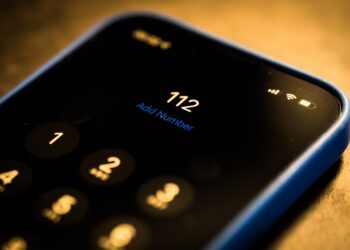 Zeci de mii de apeluri la 112, de Anul Nou. Cele mai multe au necesitat intervenția agențiilor specializate