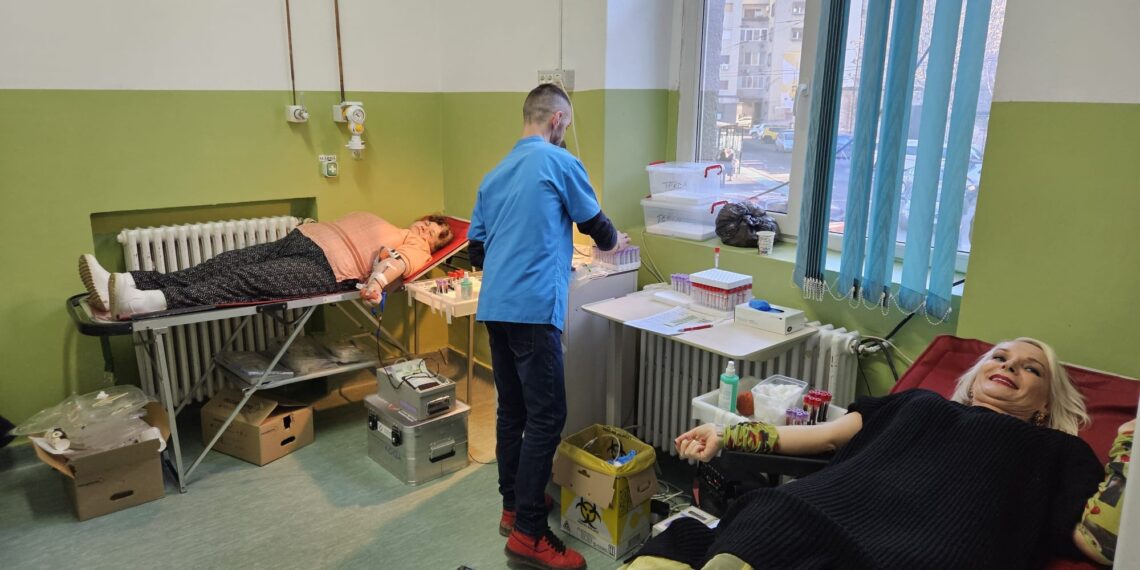 Campanie de donare de sânge la Spitalul Clinic CF Timișoara. Unitatea vine în ajutorul Centrului Regional de Transfuzie Sanguină