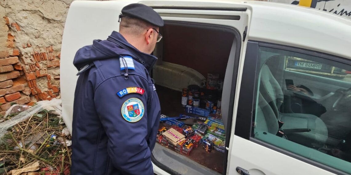 Peste 5.000 de articole pirotehnice confiscate de jandarmii Grupării Mobile din Timișoara