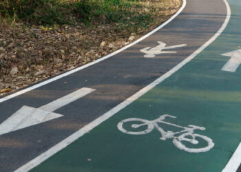 Pentru proiectarea a peste 1.800 km de piste de biciclete o firmă va primi 18,7 milioane lei