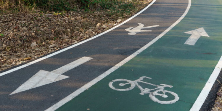 Pentru proiectarea a peste 1.800 km de piste de biciclete o firmă va primi 18,7 milioane lei