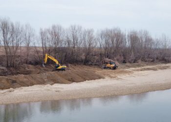 Administrația Bazinală de Apă Banat intervine pentru a înlătura pericolul de pe râul Timiș
