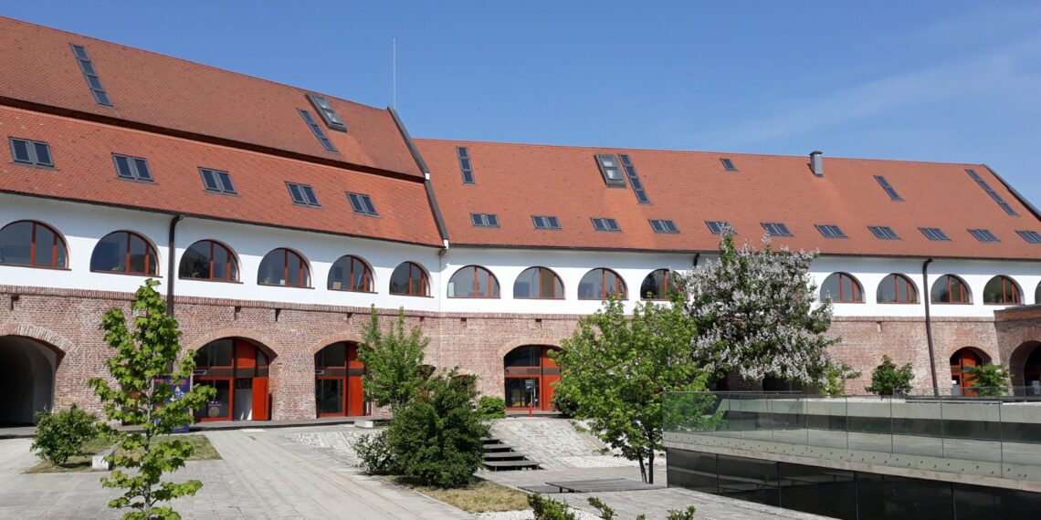 Timișorenii, invitați la expoziția „Gărâna 2023 – Simpozion de Artă Contemporană”