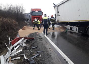 Traficul spre județul Hunedoara, blocat temporar