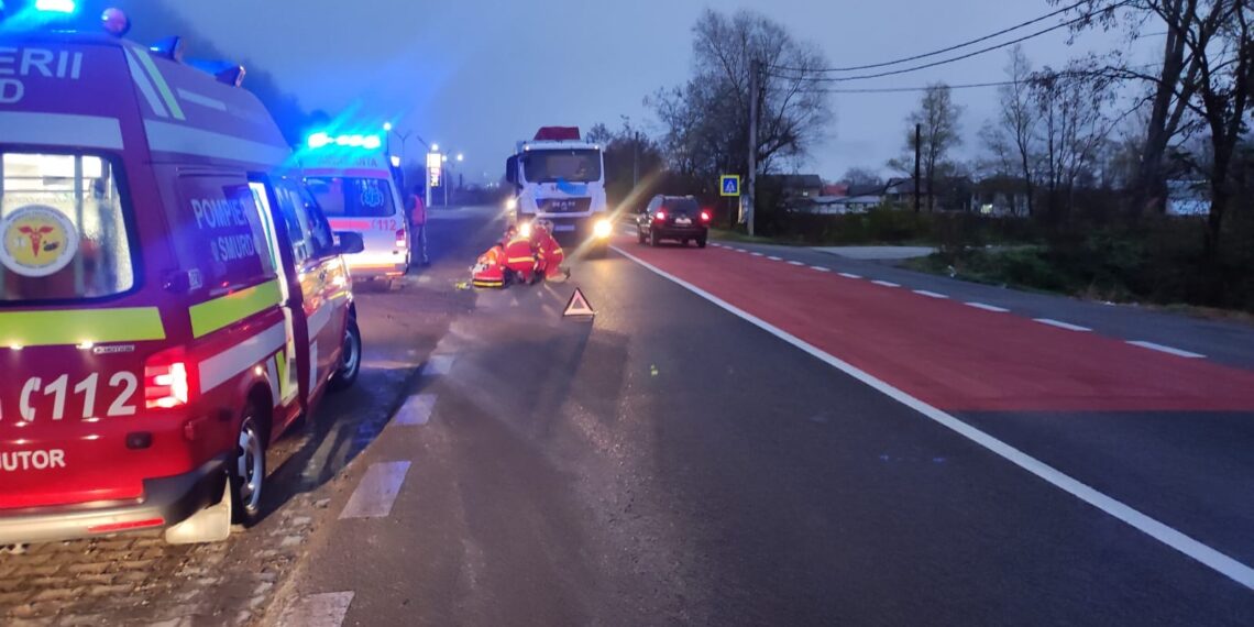 O femeie a fost rănită de un TIR în apropiere de Găvojdia