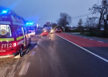 O femeie a fost rănită de un TIR în apropiere de Găvojdia