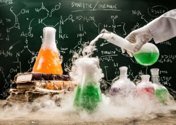 Meditații gratuite de chimie la UPT pentru elevii de liceu