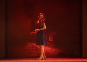 Actrița Olga Diana Török de la Teatrul German de Stat din Timișoara, rănită de un decor