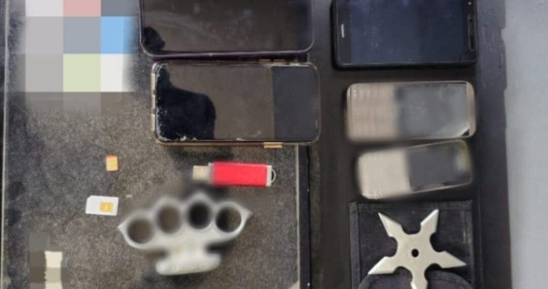 Un bărbat de 54 de ani, care a violat o fată de 16 ani și a filmat-o, arestat pentru 30 de zile