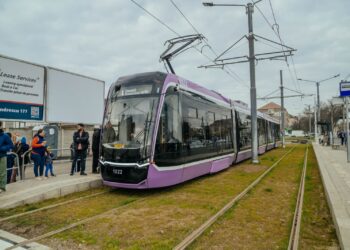Tramvaiele circulă din nou pe bulevardul Cetății