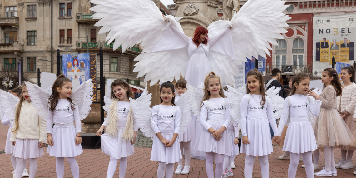 Foto & video. S-a deschis Târgul de Paște de la Timișoara