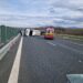 Accident cu 3 vehicule, pe A1. Unul a luat foc