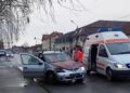 Accident la Lugoj între o ambulanță și o mașină/Video