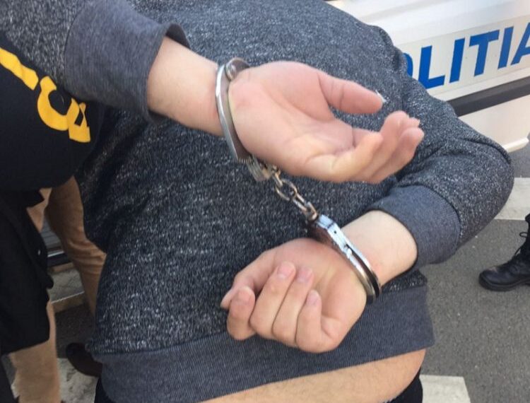 Urmărit internațional de autoritățile din Italia, depistat de polițiștii din Timișoara
