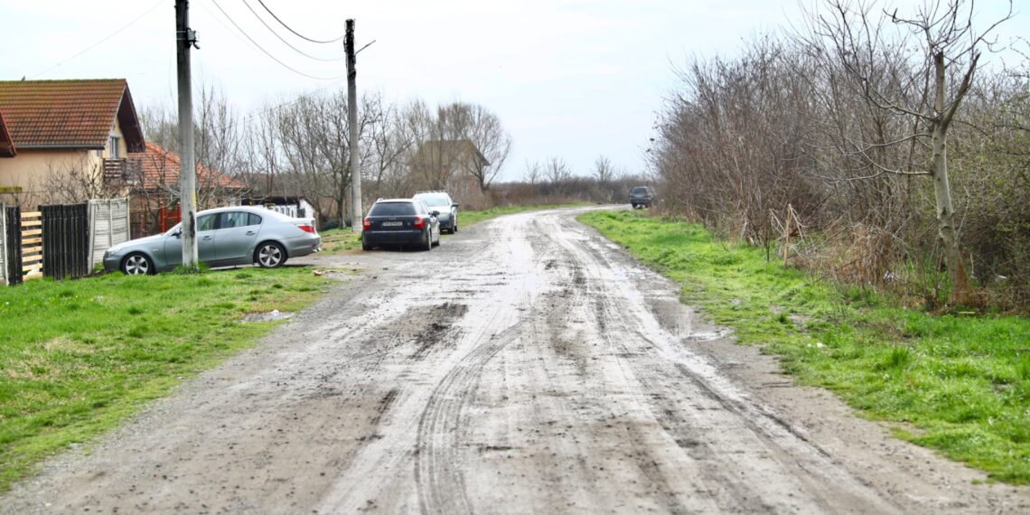 Proiect inițiat de Călin Dobra, fostul președinte al CJT, în linie dreaptă. Va fi asfaltat drumul care leagă Șag de Sânmihaiu Român