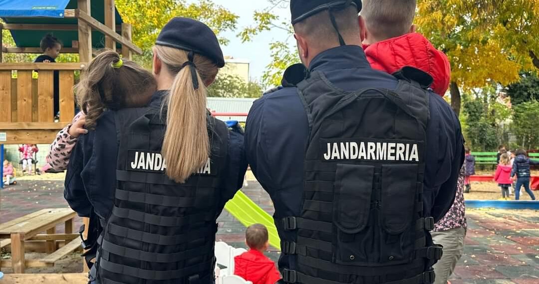 Se caută jandarmi juniori pentru o zi!