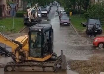 Dorel lasă mai mulți timișoreni fără apă. Probleme pe șantierul pasarelei peste Bega