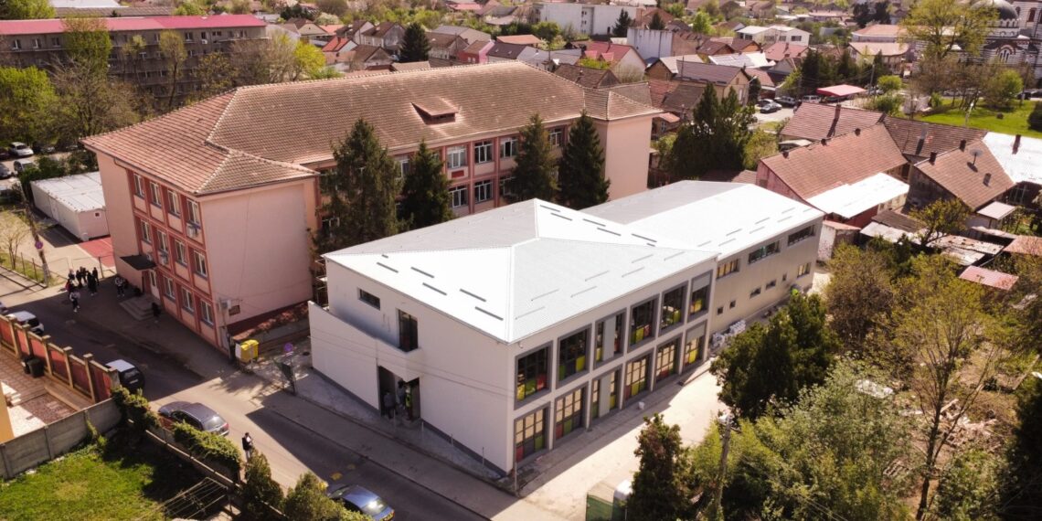 În curând va fi gata noua clădire a Școlii Gimnaziale 13 din Calea Șagului