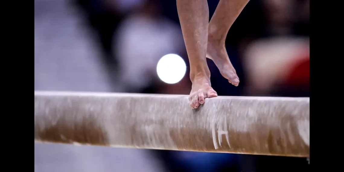 Gimnast de lot național legat de calorifer și tuns de doi colegi în cantonamentul de la Reșița