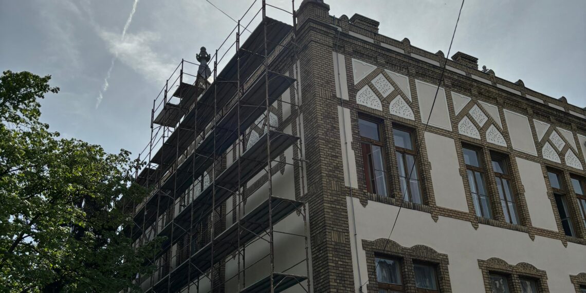 Avansează lucrările de reabilitare a Colegiului Național „Carmen Sylva”