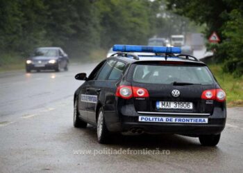 Instalație-experiment, în expoziție la Timișoara. Nu există modă ieftină, cineva plătește prețul!