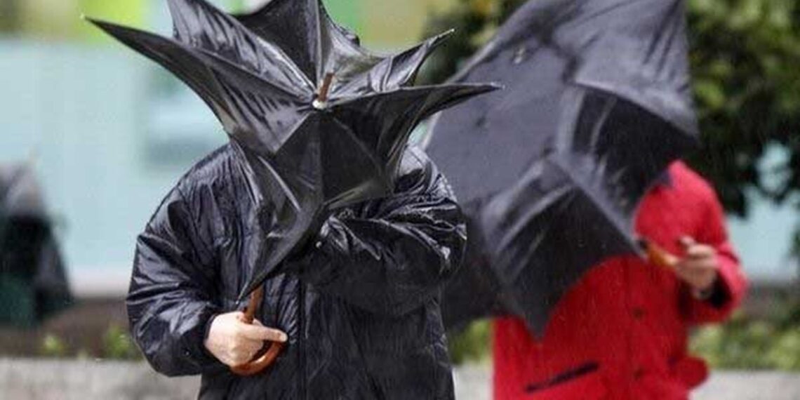 Furtună cu grindină într-o localitate din Arad