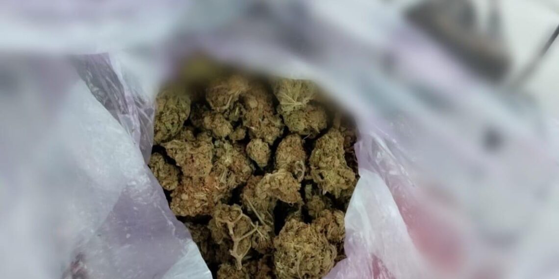 Reținut pentru deținere de droguri și conducerea sub influența băuturilor alcoolice și a unor substanțe interzise