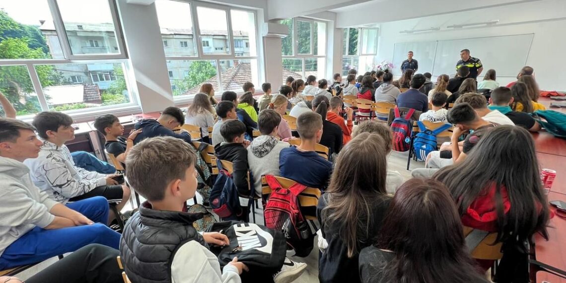 Polițiștii timișeni vor să prevină bullying-ul în rândul elevilor