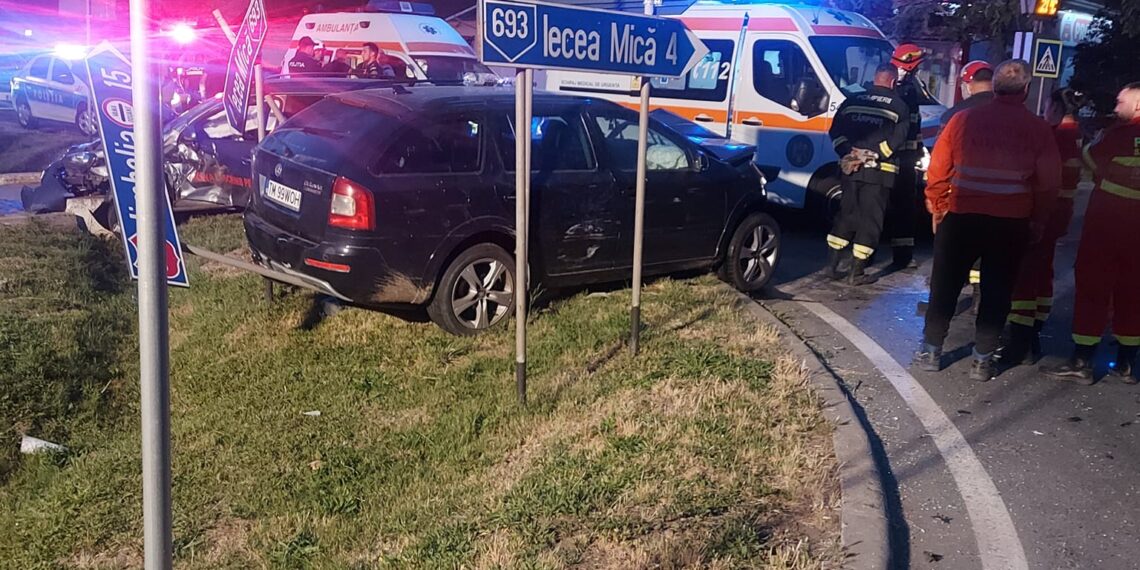 Accident la Cărpiniș. O femeie a ajuns la spital