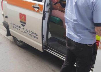 O tânără din Arad a fost prinsă în timp ce se bronza pe șalupa Poliției Locale