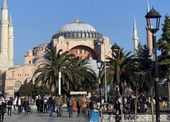 Românii pot călători în Turcia doar cu buletinul, fără viză