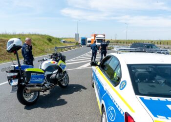 Razie a polițiștilor pe Autostrada A1 Deva-Nădlac/Video