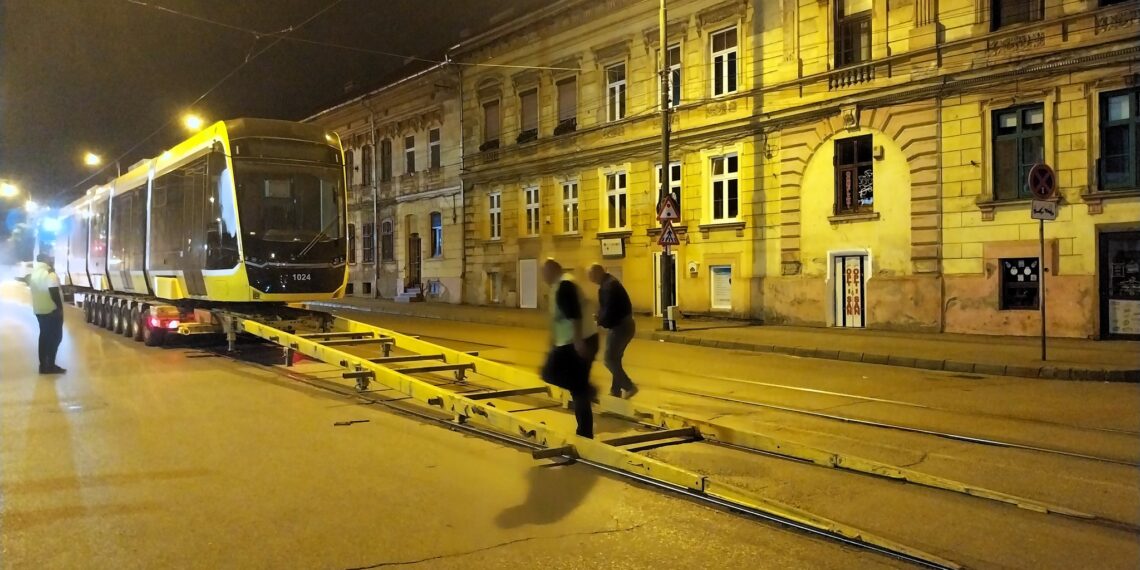 Primul tramvai galben a ajuns la Timișoara