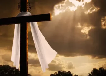 Credincioșii ortodocși țin post negru pe 3 mai în Vinerea Mare