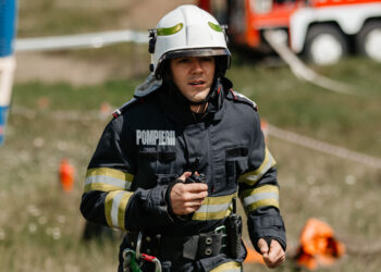 Un utilaj agricol a ars precum o torță în Greoni