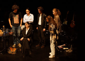 Elevii de la Loga au adunat 7.000 de euro pentru copiii bolnavi/Foto