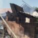 Un bărbat a ajuns la spital după ce casa în care locuia a luat foc