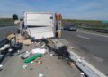 Un bărbat a murit, în Timiș, după ce s-a răsturnat cu TIR-ul pe autostradă/Video