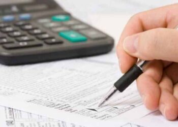 O lugojeancă a ajuns în arest după ce a furat din banii de cheltuieli ai locatarilor