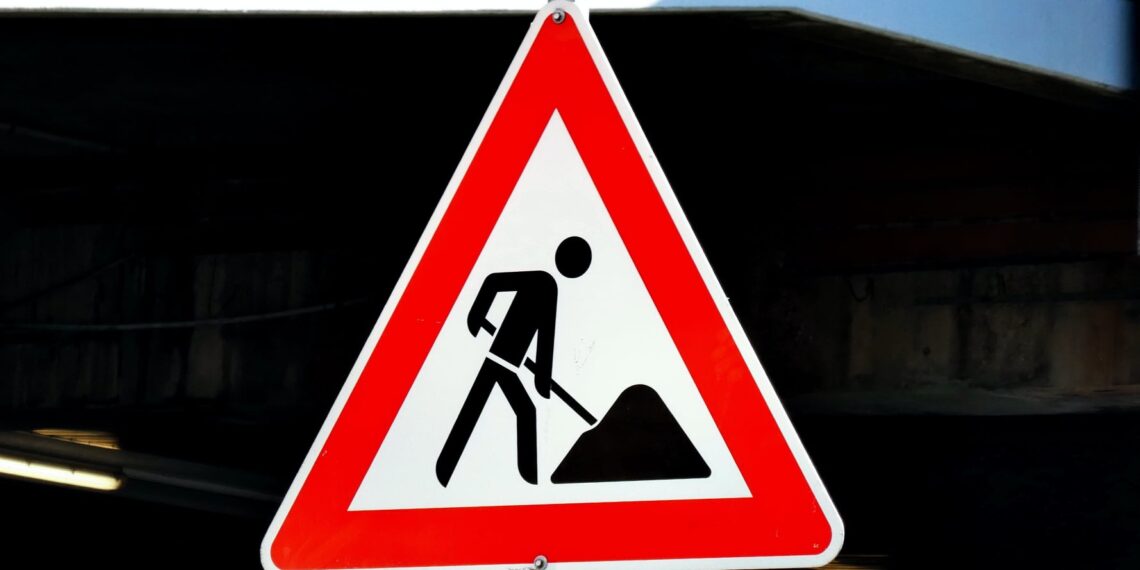 Lucrări de asfaltare pe străzile adiacente parcării Martir Ioan Stanciu din Timișoara